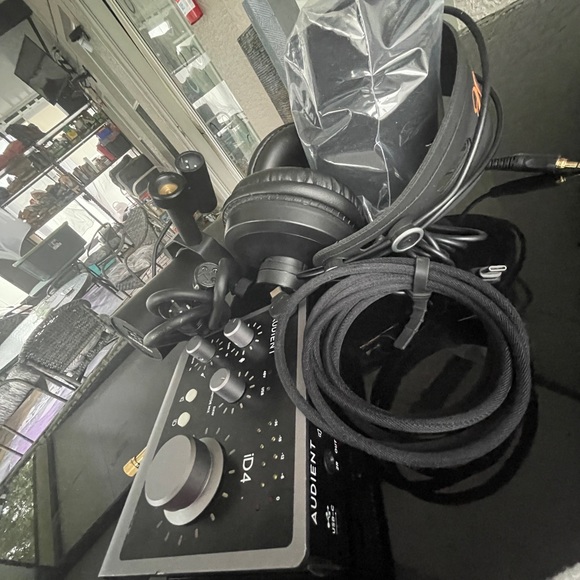 Shure sm7b microphone Bundle - Picture 7 of 7